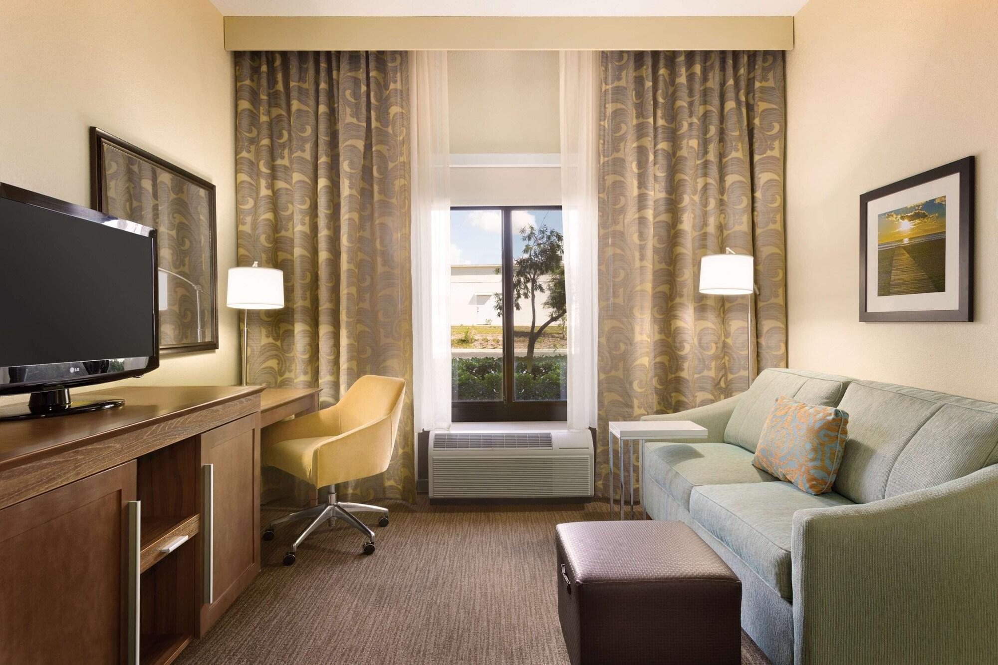 Hotel Hampton & 3*