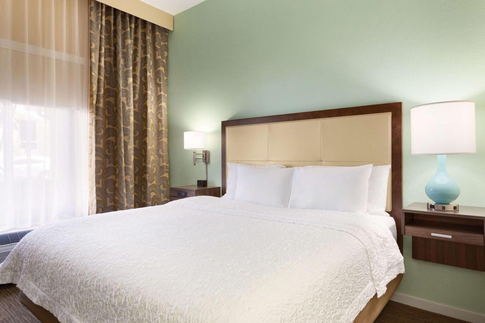 Hotel Hampton &