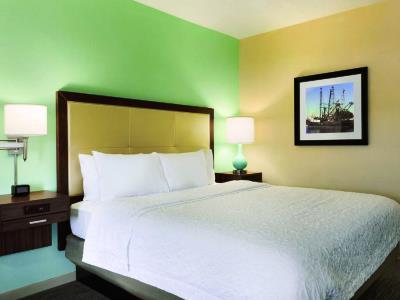 Hampton & Hotel