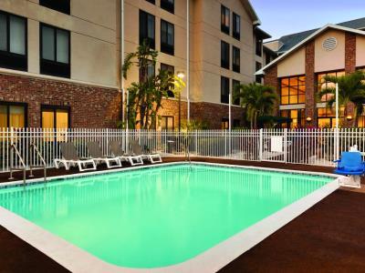 Hampton & Hotel