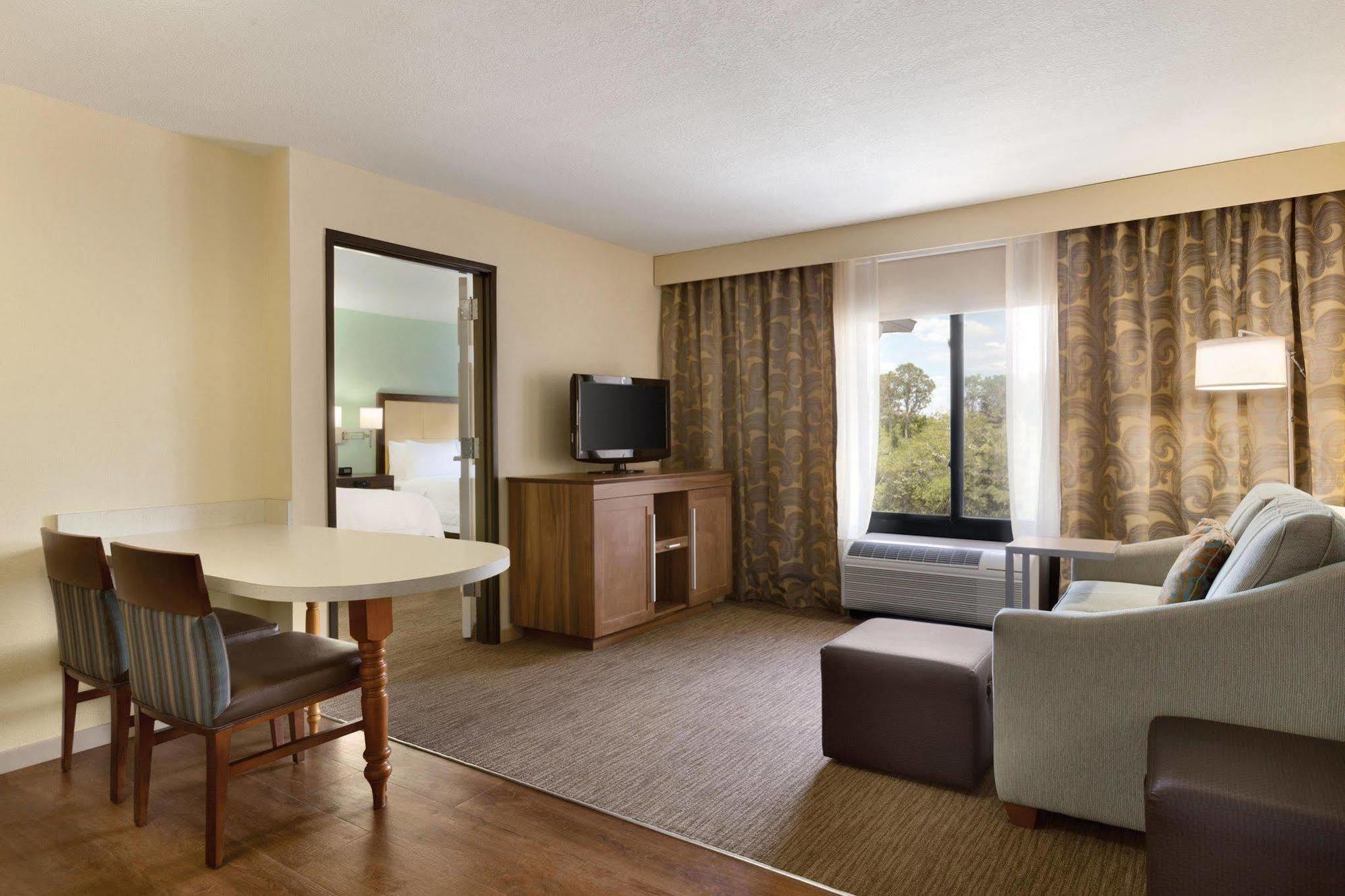Hotel Hampton & 3*