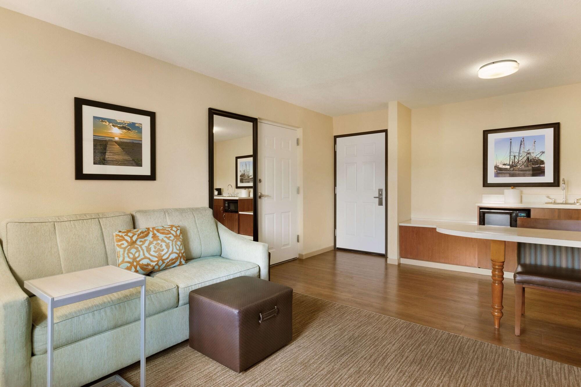 Hotel Hampton & 3*