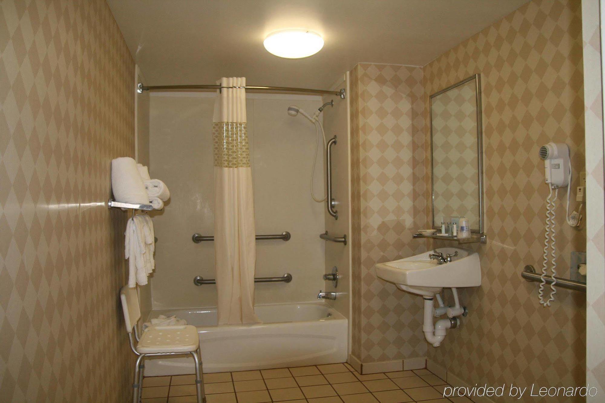 Hampton & 3* Tarpon Springs